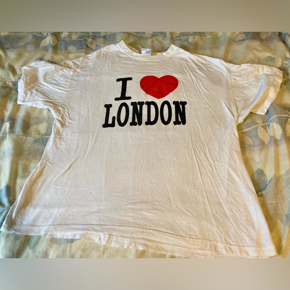 I <3 London (I love London) White Tourist T-shirt, England, Sightseeing, UK